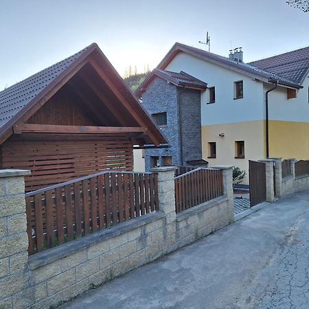 Vila Pohoda Javorniky S Rozlahlym Pozemkom มาคอฟ ภายนอก รูปภาพ